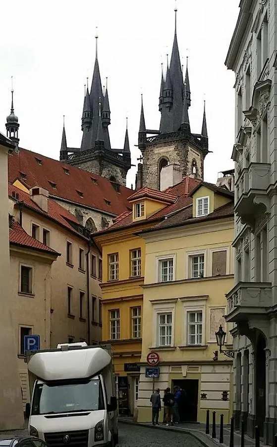 Apartment In Heart Of Prague - 2Br 2Ba Elegant Downtown Apt
