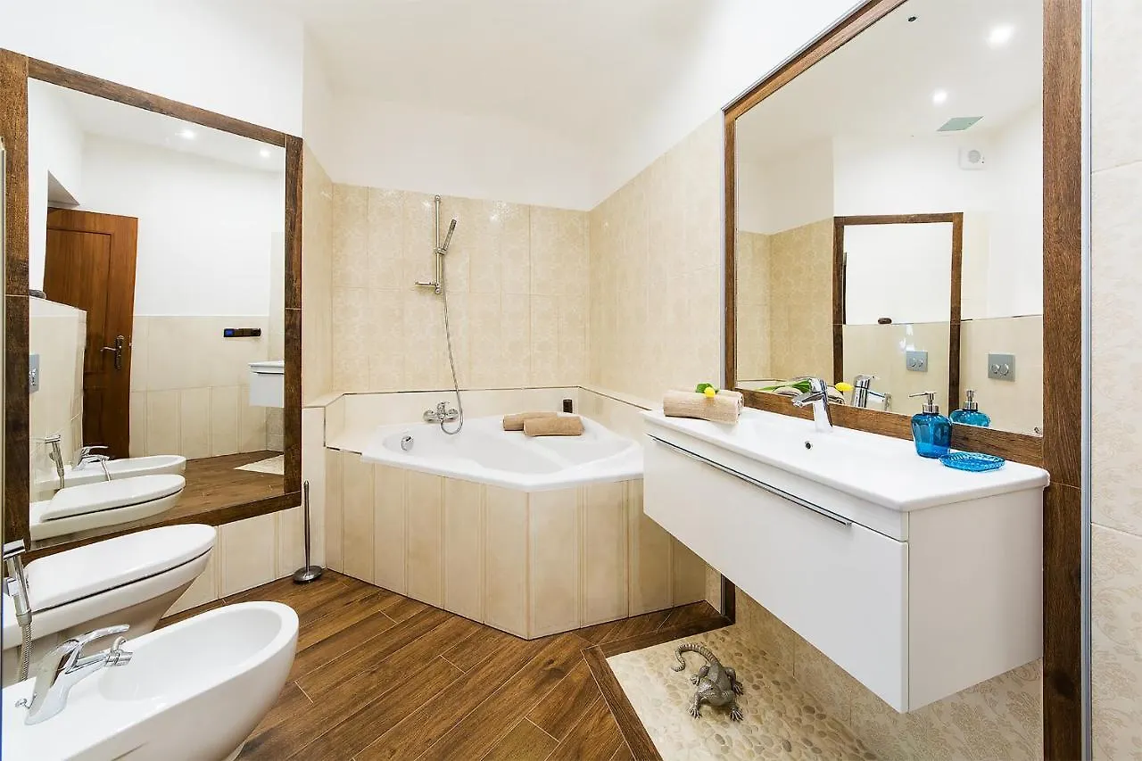 In Heart Of Prague - 2Br 2Ba Elegant Downtown Apt Czech Republic